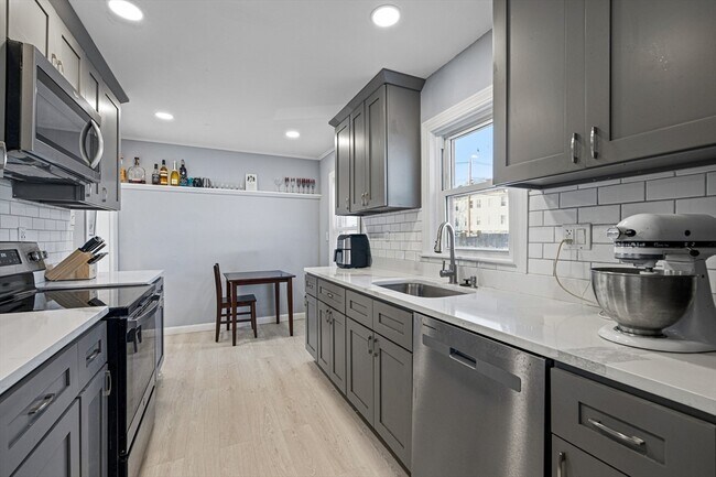 Foto del edificio - 57-59 Larchwood Rd