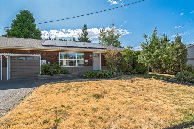 Building Photo - 345 NE 9th Pl