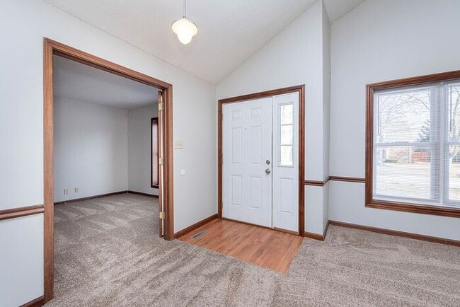 Foto del edificio - 3 Bedroom 2 Full Bath Ranch in Peaceful Geist Valley Estates