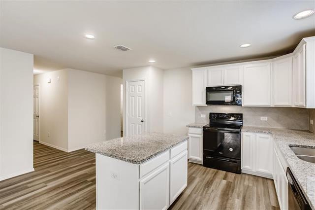 Building Photo - 1023 Spofford Dr