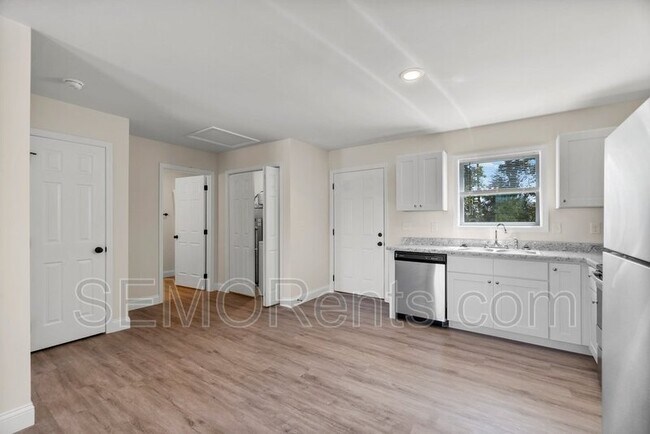 Building Photo - 176 Highland Hls