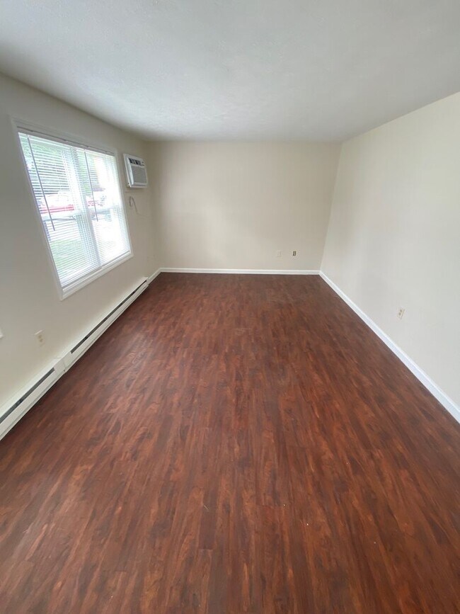 Foto del edificio - 2 Bedroom Apartment for Rent in Rochester, NH!