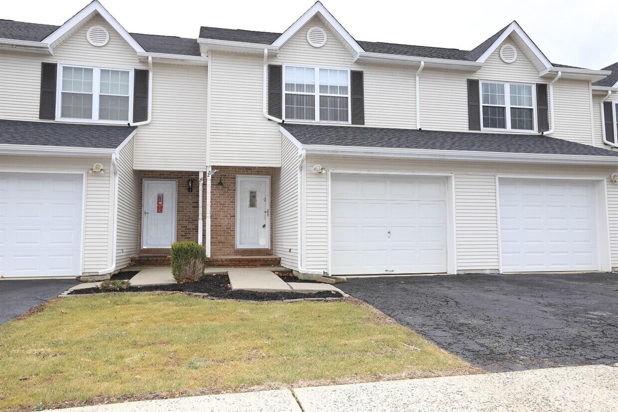 Foto principal - 29 Lorenzo Ct