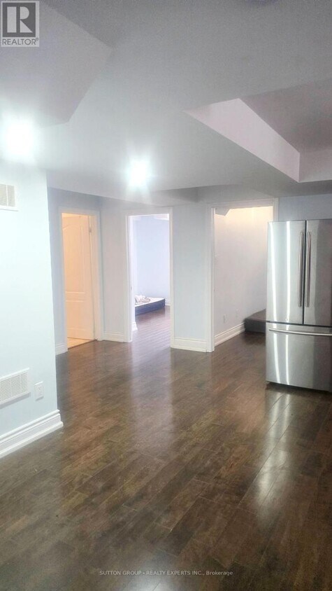 Building Photo - 158 Bayhampton Dr