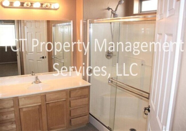 Building Photo - Great 4 Bedroom Home In Coolidge!