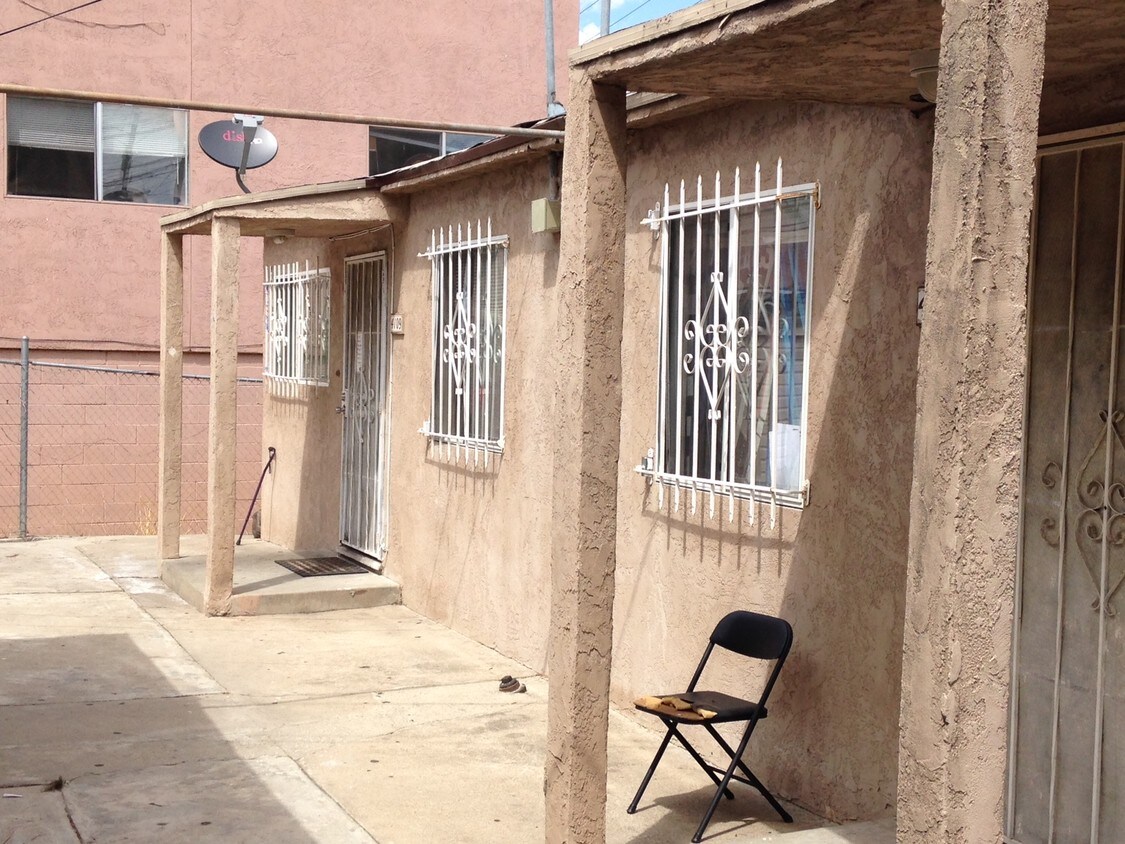 Foto del edificio - Winona Avenue Cottages