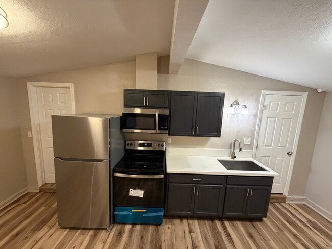 Building Photo - 8147 Tunney Ave