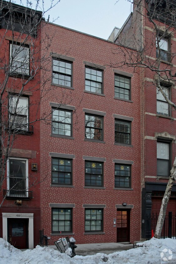 Primary Photo - 431 W 44th St