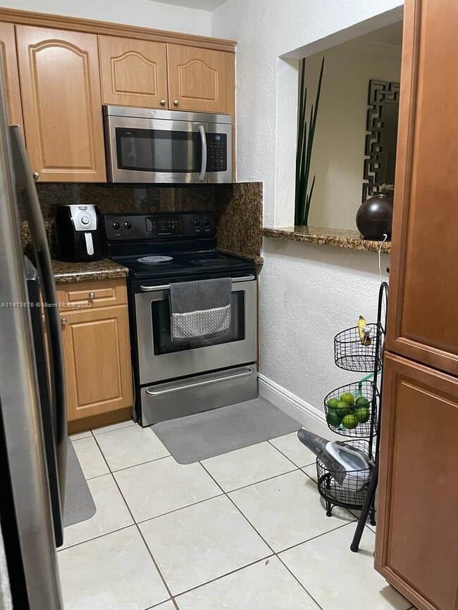 Building Photo - 13900 Lake Placid Ct