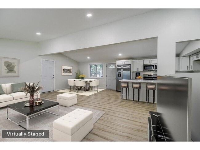 Foto del edificio - 835 Niagara Ln N