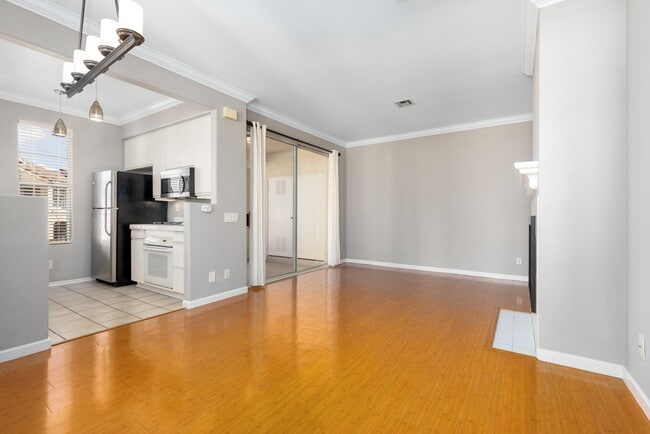 Building Photo - Beautiful Two Bedroom / Two Bathroom Condo Near Del Mar Beaches! 3D Tour Link Available!