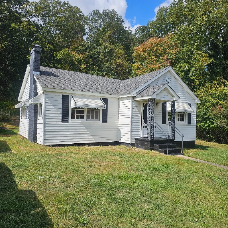 433 Banks St, Cornelia, GA 30531 House Rental in Cornelia, GA