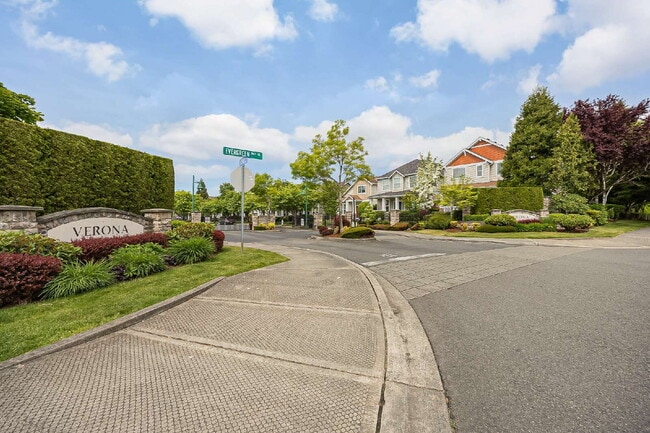 Foto del edificio - GATED COMMUNITY OF VERONA in LAKELAND HILLS!