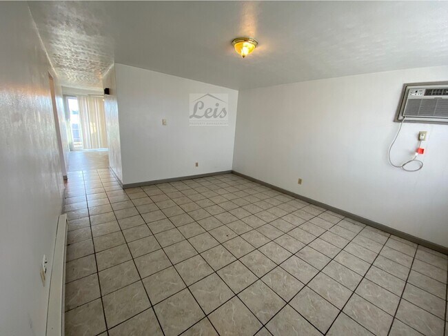 Building Photo - 5891 Shade Rd