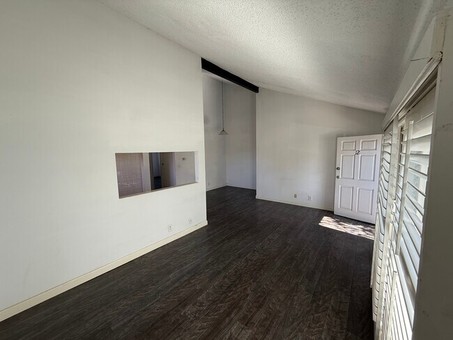 Sala de estar - 14839 Sherman Way