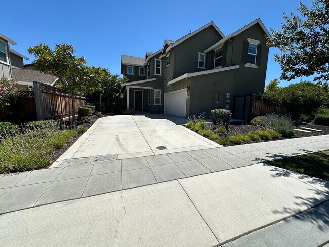 Foto del edificio - Stunning 4 Bedroom, 3 Bath Mountain House Home