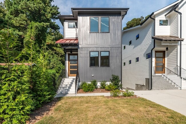 Modern 4-bedroom, 4-bathroom Custom Home D... - Modern 4-bedroom, 4-bathroom Custom Home D...