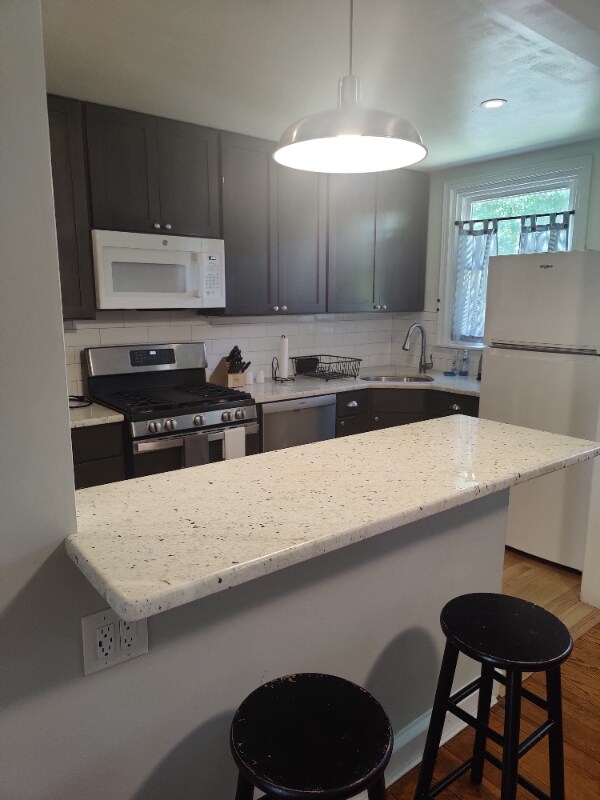 Foto del edificio - 5043 Copley Rd