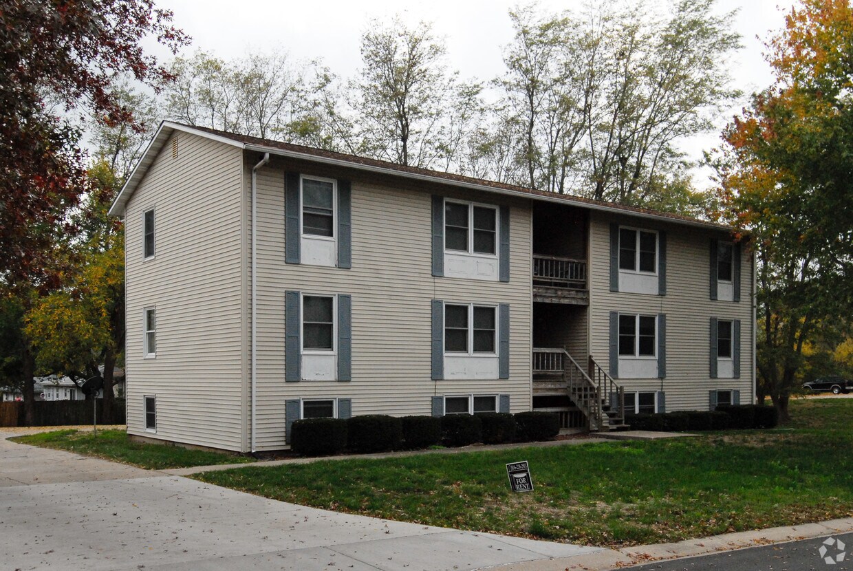 210220 NW Vesper St, Blue Springs, MO 64014 Apartments in Blue