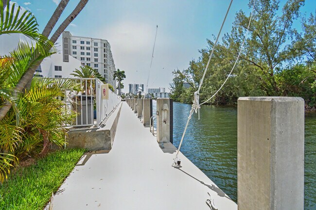 Foto del edificio - 2840 NE 14th St