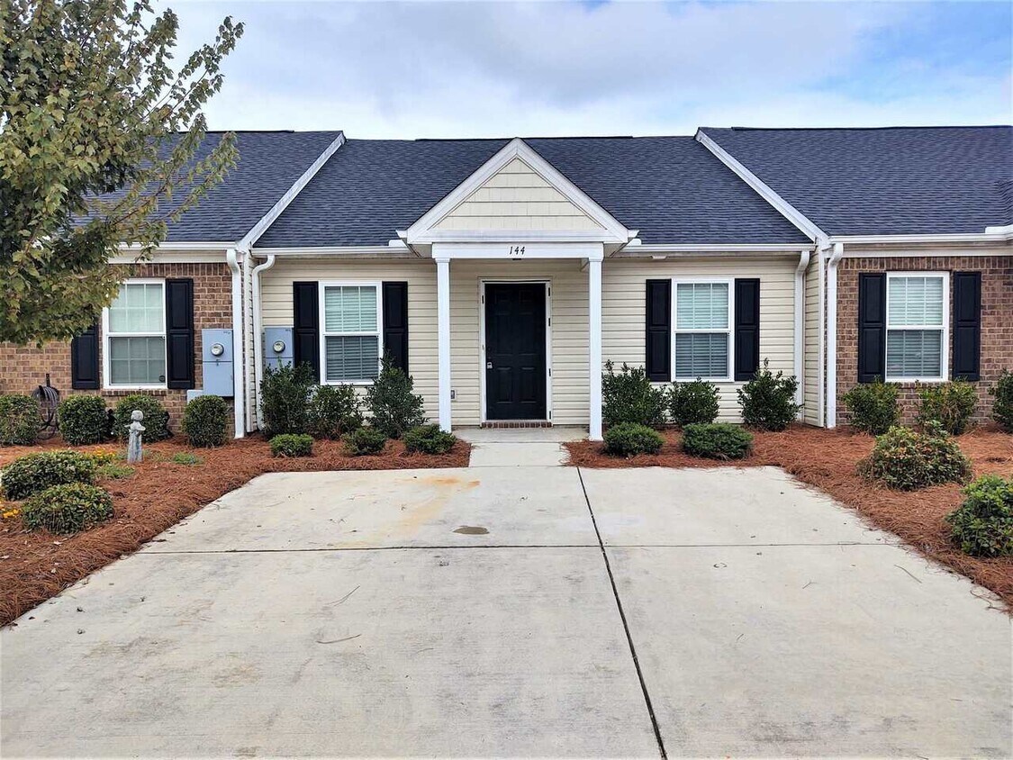 Primary Photo - 144 Buckhaven Way