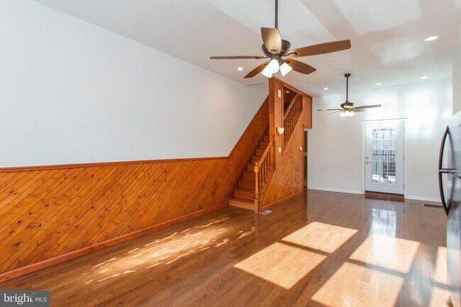 Foto del edificio - 2241 Bainbridge St