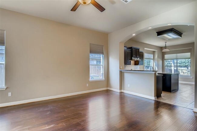 Building Photo - 2840 Angelina Dr