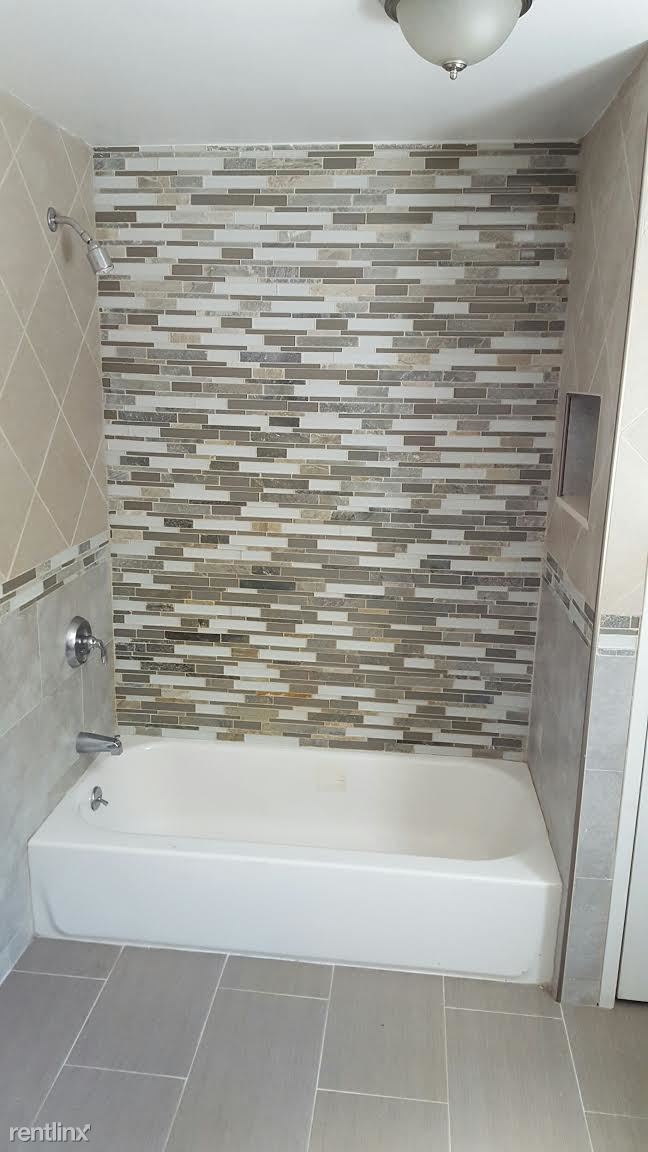 Building Photo - 252 Goffe Ter
