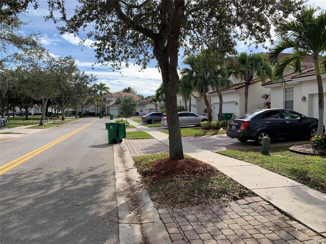 Foto del edificio - 2626 SW 188th Terrace