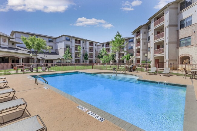 Building Photo - Amelia Parc