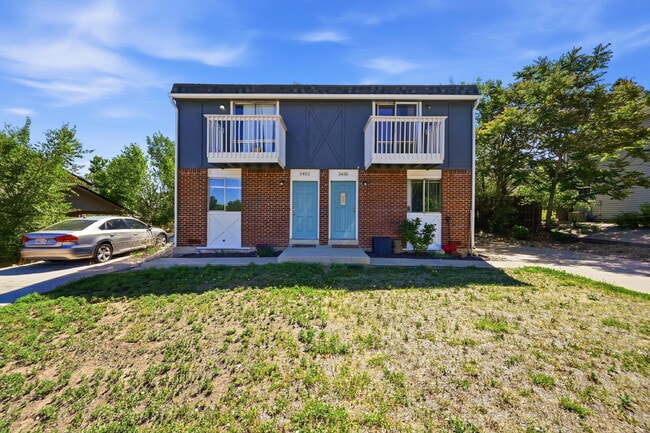 $1,695.95 - 2 Bed, 1 Bath Townhome In Denver with In Unit Laundry! - $1,695.95 - 2 Bed, 1 Bath Townhome In Denver with In Unit Laundry!