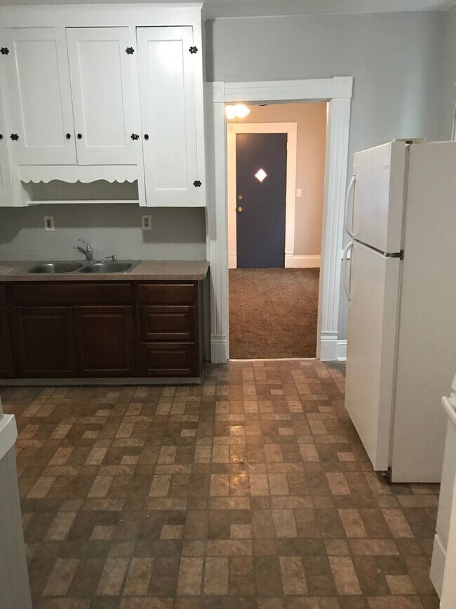 Building Photo - 3155 W 84th St