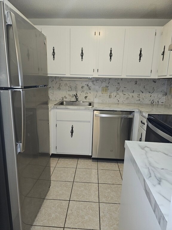 Primary Photo - 685 Oak St