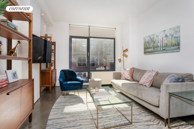 Foto del edificio - 427 E 12th St