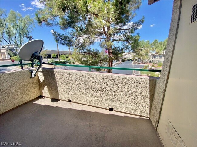 Building Photo - 5710 E Tropicana Ave