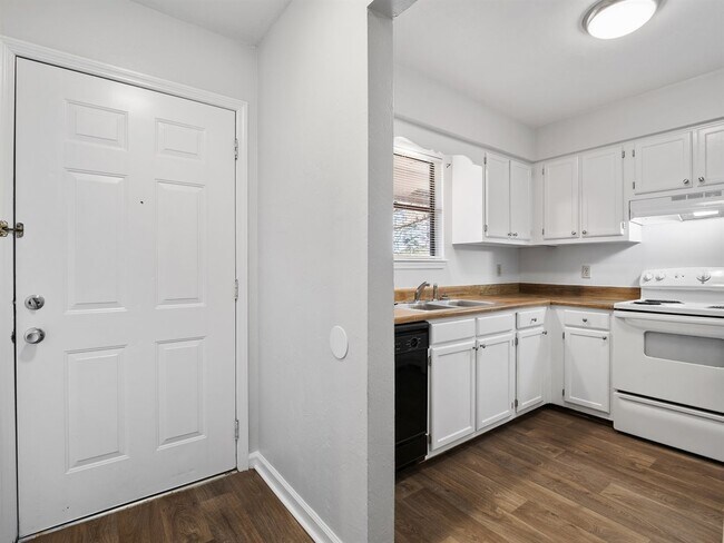 Building Photo - 3209 Oriole Ct