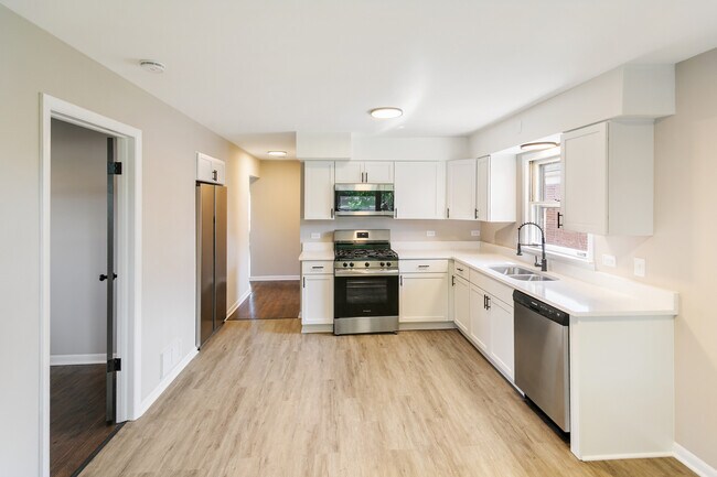 Building Photo - 14214 Minerva Ave