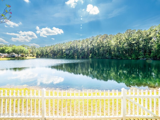 Building Photo - 2704 Coachman Lakes Dr
