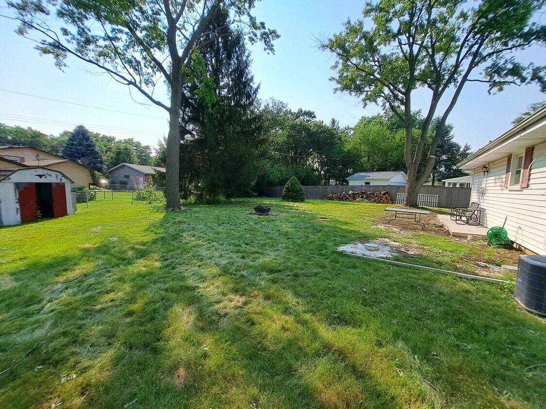 Foto del edificio - 352 Sioux Ln