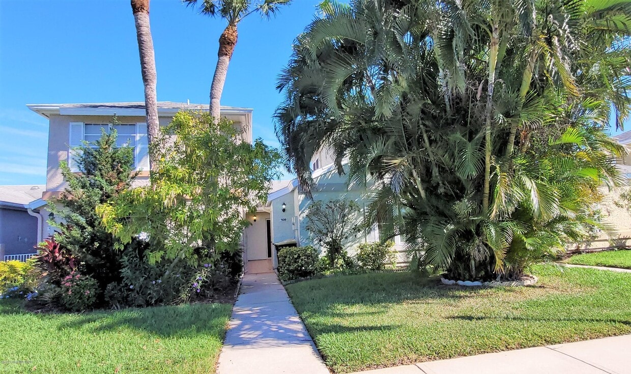 Primary Photo - 1485 Malibu Cir NE