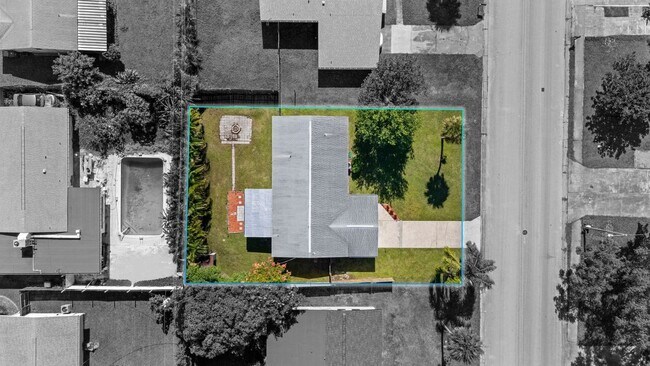 Foto del edificio - 818 Hampton Way