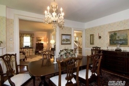 Building Photo - 82 Quogue St