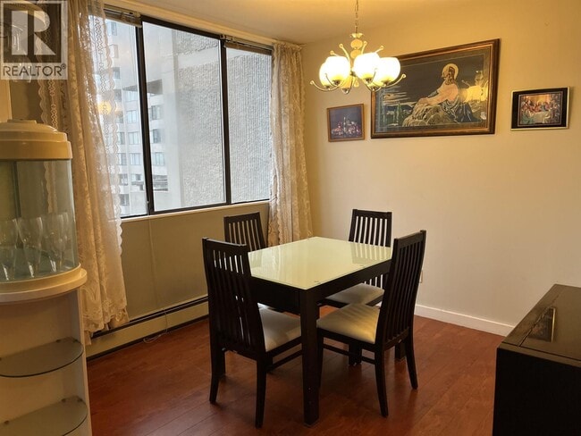 Photo du bâtiment - 2060 Bellwood Ave