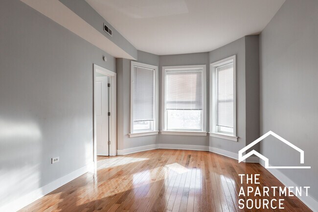 Building Photo - 4736 W Armitage Ave