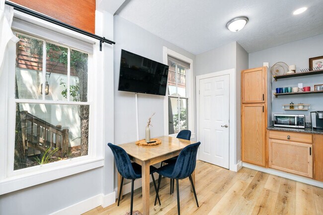 Building Photo - 59 Cuna St