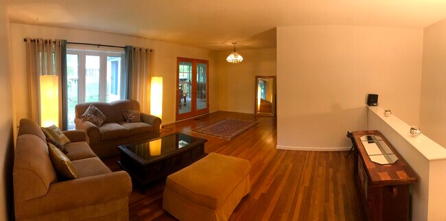 Building Photo - 2408 Drexel St