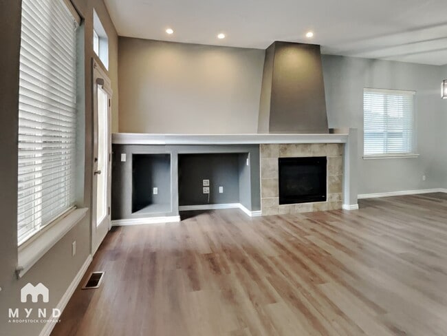 Building Photo - 10835 Heatherton St