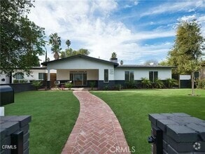 Building Photo - 7221 Fallbrook Ave