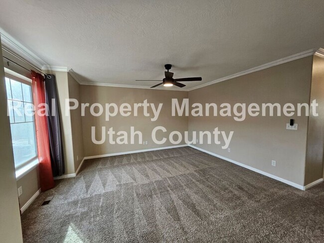 Building Photo - Provo Townhome With Finished Basement