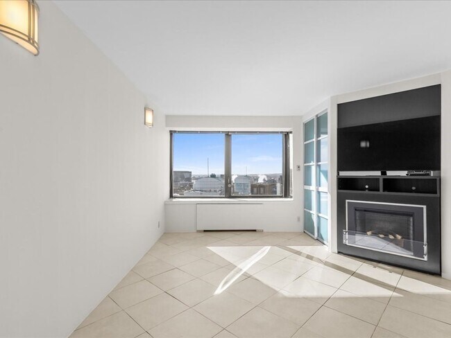 Foto del edificio - 65 E India Row